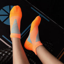 Load image into Gallery viewer, 5 Pair Winter Thicken Sports Cycling Socks for Men