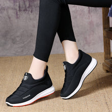 Load image into Gallery viewer, Women Warm Plush Fur Ankle Boots
