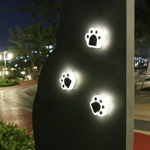 Load image into Gallery viewer, 2 Pack Solar Bear Paw Light