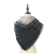 Load image into Gallery viewer, New women plaid scarf