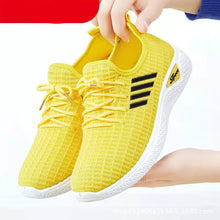 Load image into Gallery viewer, Women's Lightweight Sports Shoes
