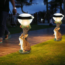 Load image into Gallery viewer, Garden Statues Annimal Squirrel Solar LED Light
