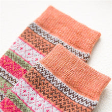 Load image into Gallery viewer, 5 Pair Women Quality Vintage Boho Thickened Wool Warm Socks
