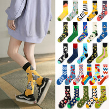 Load image into Gallery viewer, 5 Pair Women Autumn and winter trend cotton socks
