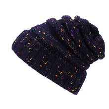 Load image into Gallery viewer, Lady Thread Knitted Chapeau

