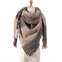 Load image into Gallery viewer, Autumn and winter new circle yarn burr color plaid scarf

