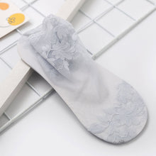 Load image into Gallery viewer, 5 Pair Women Lace Invisible Socks
